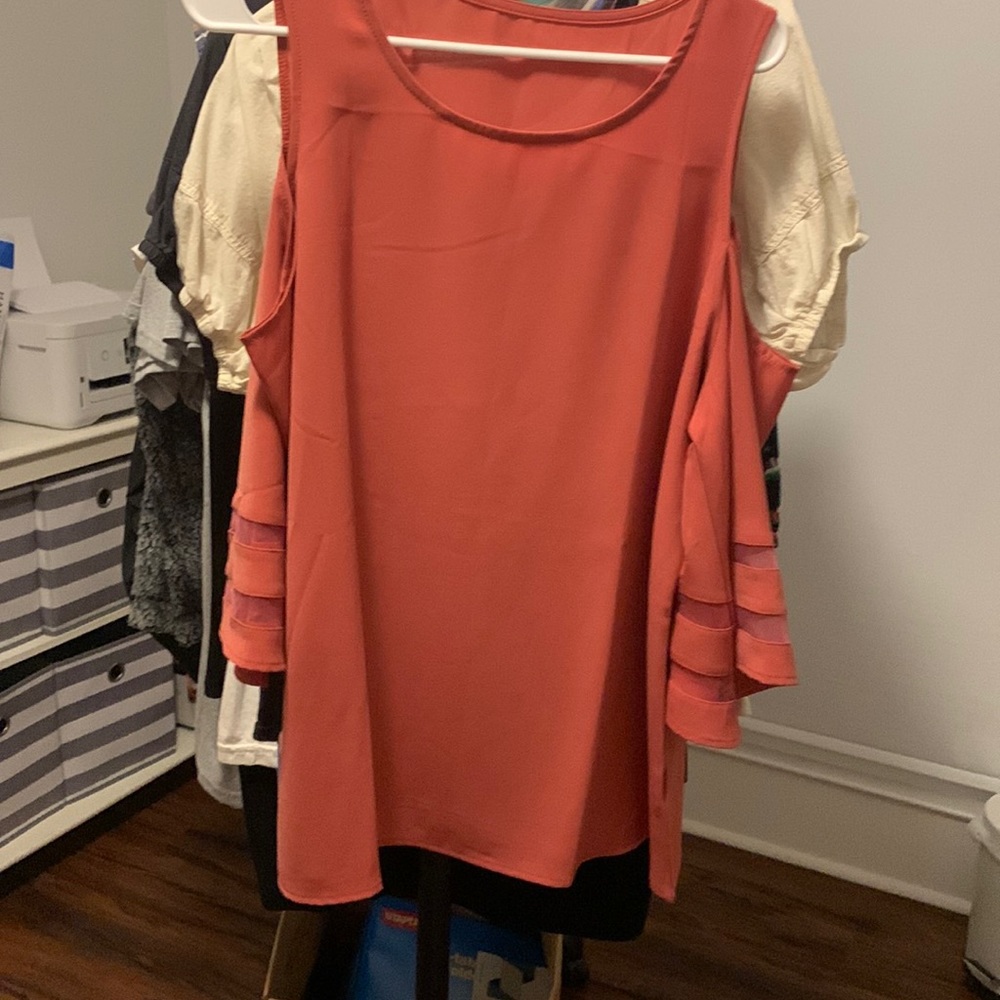 Women’s Large Pink 3/4 Bell Sleeve Top with Shoulder Cut Outs and Mesh strips